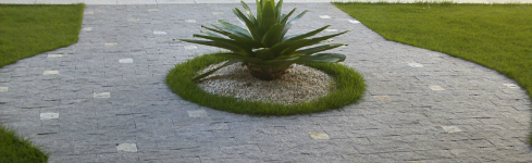 adoquines-naturales-de bajo-espesor-para-exteriores-piedra-miracema-grabado-solido-portada