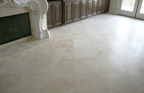 travertinos-naturales-para-piso-grabado-solido